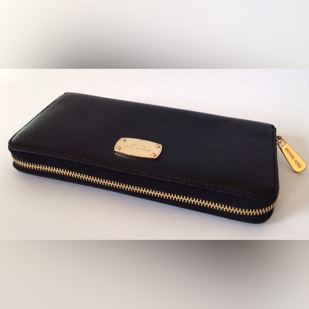 Michael Kors Large Leather Black Wallet - Picture 3 of 9